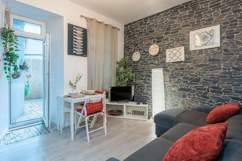 Modern Rustic Apartment In Graca Lisboa Exterior foto